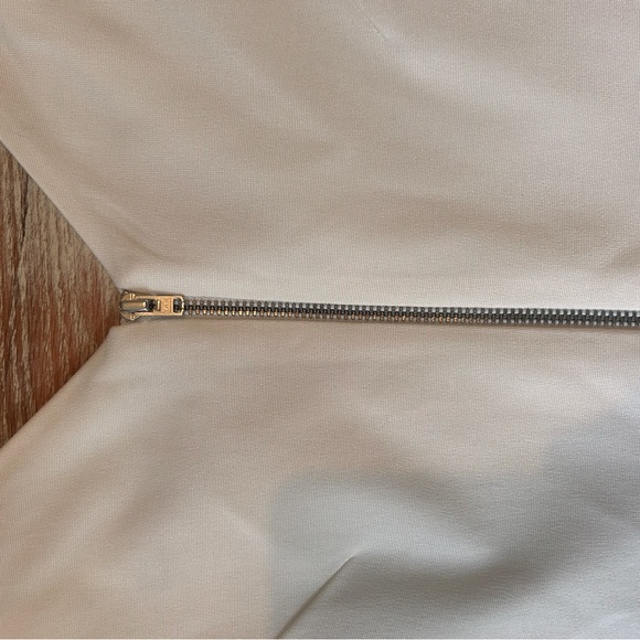 French Connection - Picture 9 of 10